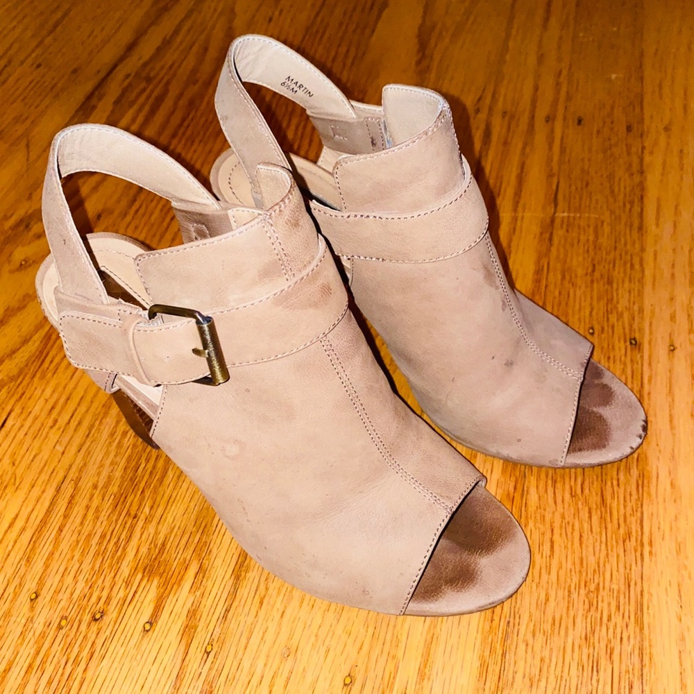 heels - Picture 6 of 6